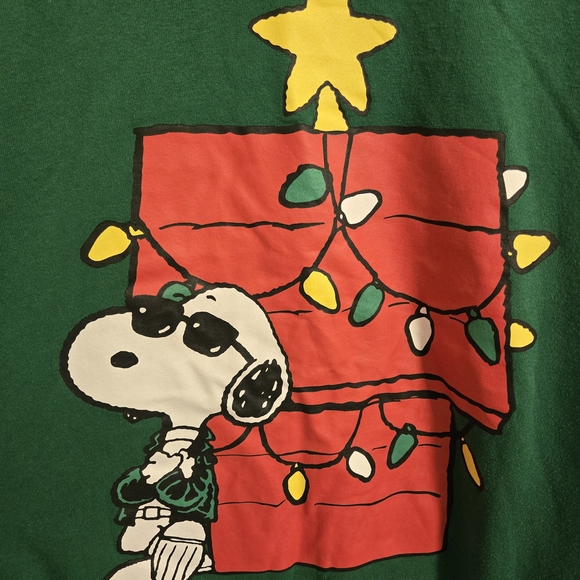 Peanuts Green Snoopy Holiday Sweatshirt Size XL - Picture 4 of 5